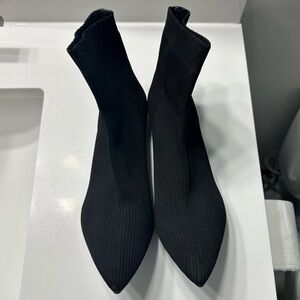 Pashion Footwear - Size 9 - Coal Knit Bootie